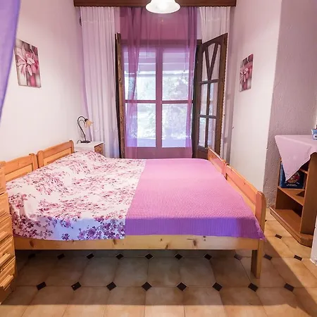 Christeluda 아파트 *