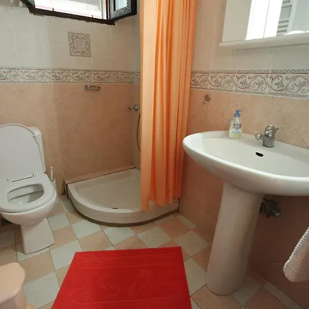 Christeluda 아파트 네오스마르마라스