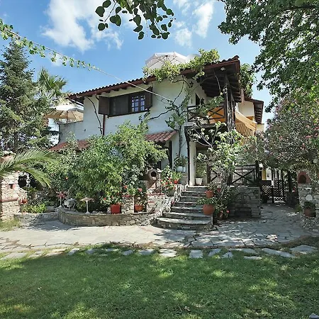 Christeluda شقة نيوس مارماراس