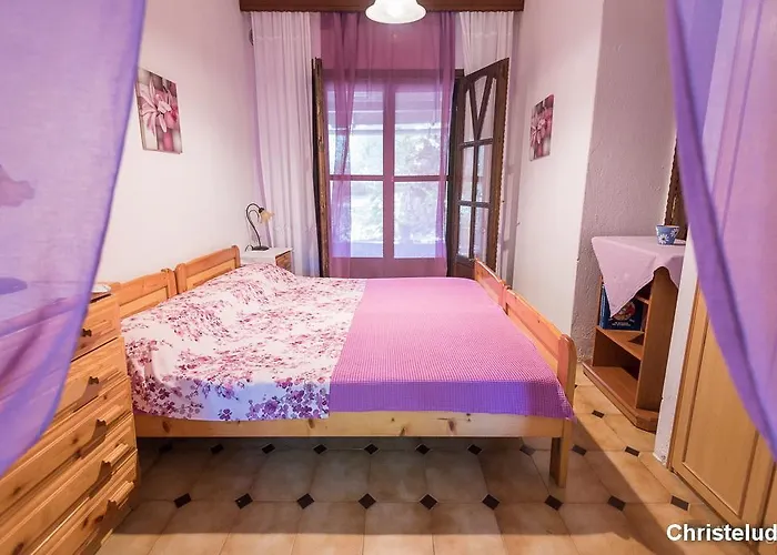 Christeluda Apartament *