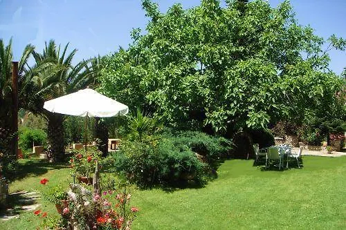 Apartament Christeluda *