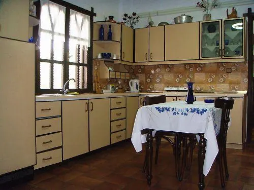 Christeluda Neos Marmaras