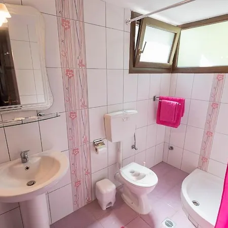 Daire Christeluda Neos Marmaras